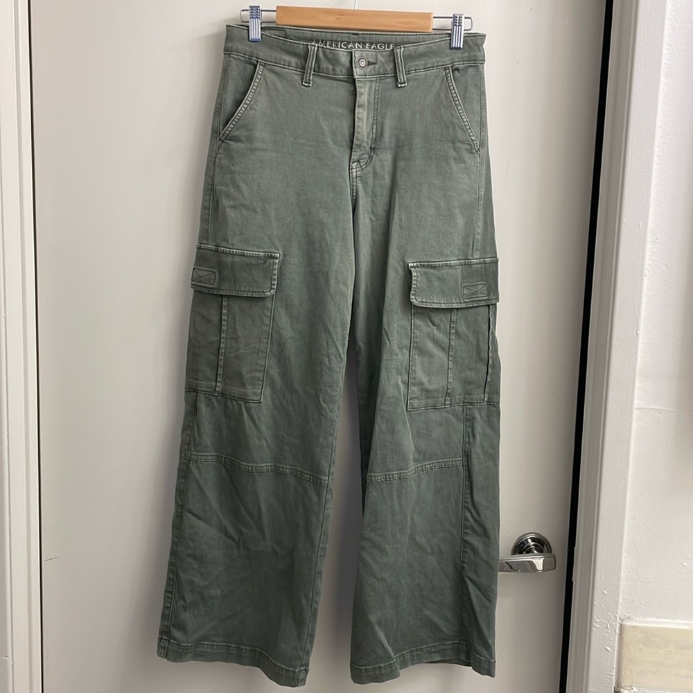 American Eagle High Rise Stretch Wide Leg Cargo Pants